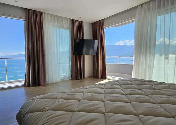 Enkelana 波格拉德茨