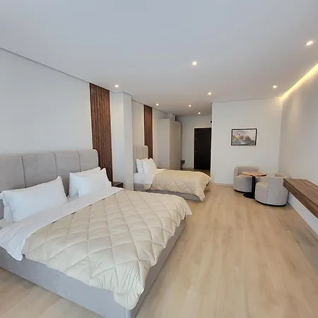 Hotel Enkelana 4*