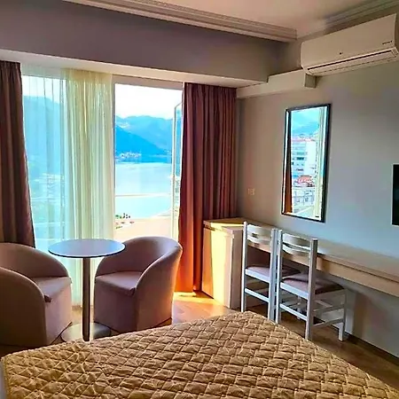 Enkelana Hotel