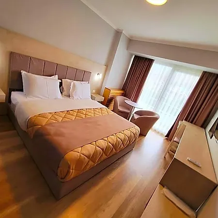 Enkelana 4* Pogradec