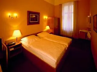Enkelana 4* Pogradec